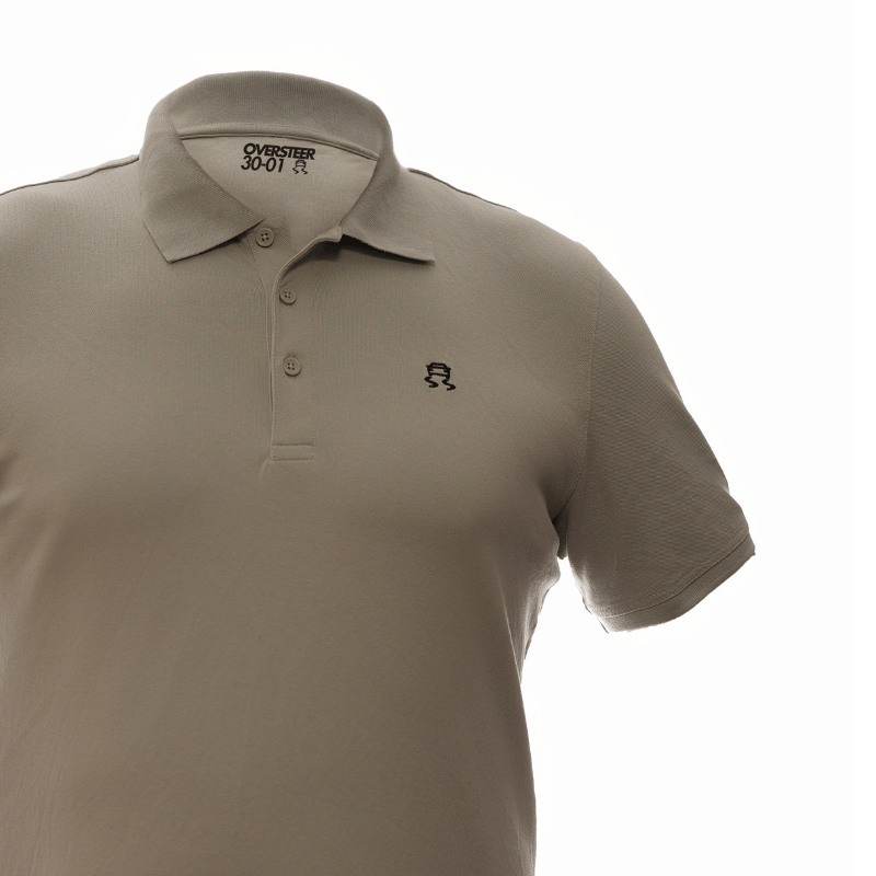 Polo Oversteer Beige – Élégance discrète, caractère affirmé